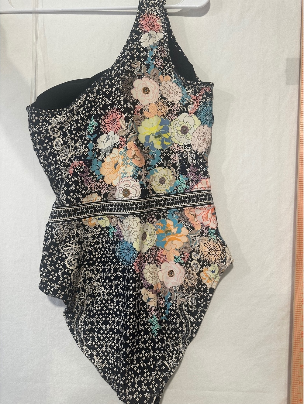 Johnny Was California Mila One Shoulder Swimsuit Black Floral Size L, NWOT, $218 - Picture 6 of 8